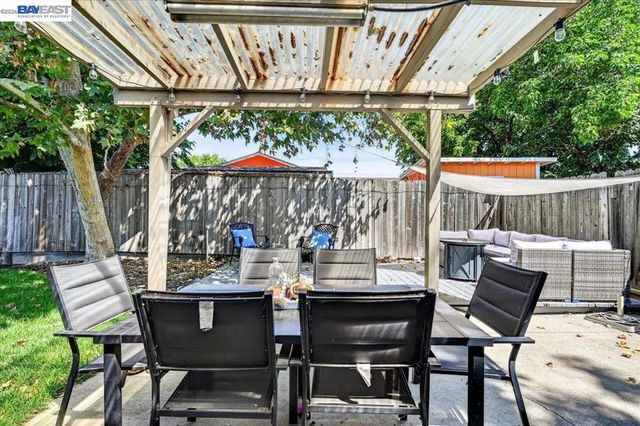 982 Ventura Ave, Livermore, CA 94551
