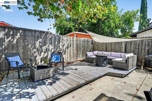 982 Ventura Ave, Livermore, CA 94551