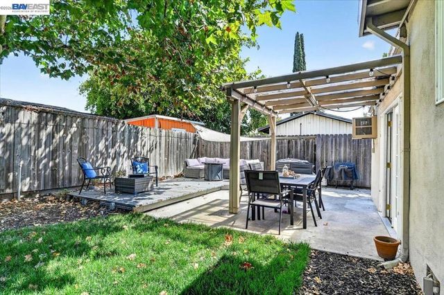 982 Ventura Ave, Livermore, CA 94551