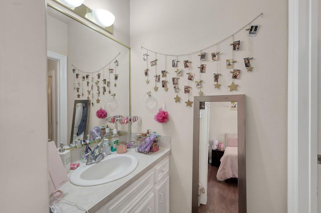 135 April Waters Drive N, Montgomery, TX 77356