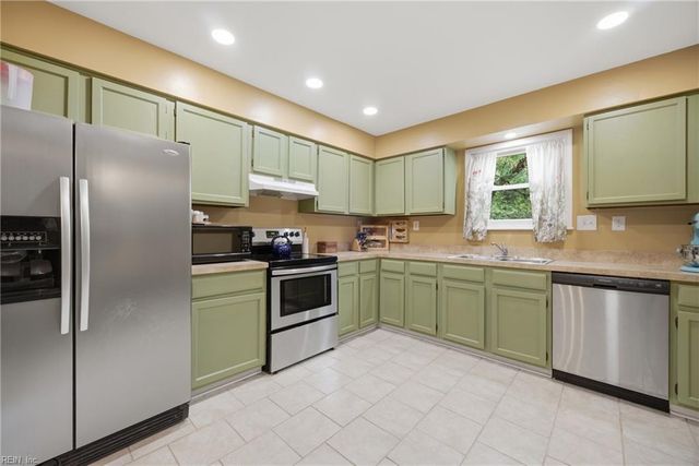 5628 Myers DR, Virginia Beach, VA 23464