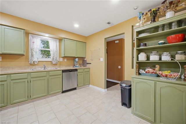 5628 Myers DR, Virginia Beach, VA 23464