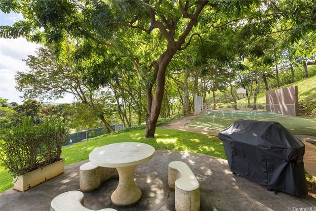 98-703 Iho Place 1-402, Aiea, HI 96701