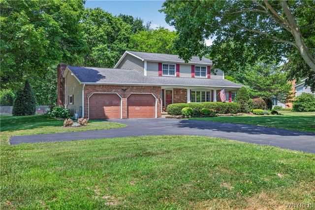 11700 Whitetail Drive, Marilla, NY 14102