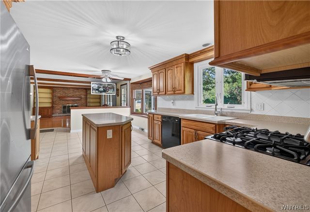 11700 Whitetail Drive, Marilla, NY 14102