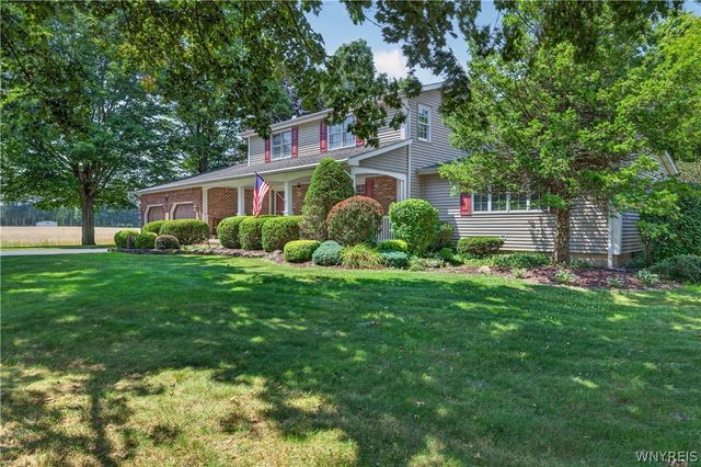 11700 Whitetail Drive, Marilla, NY 14102