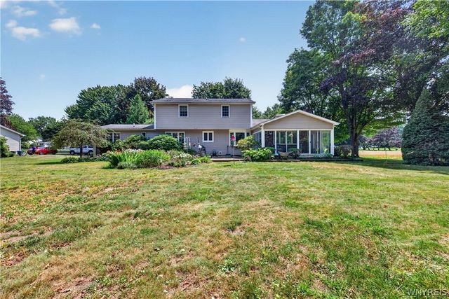 11700 Whitetail Drive, Marilla, NY 14102
