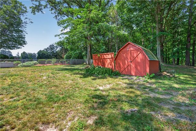 11700 Whitetail Drive, Marilla, NY 14102