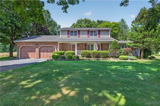 11700 Whitetail Drive, Marilla, NY 14102