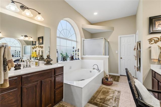 3509 Plazas Del Lago Drive, Edinburg, TX 78539