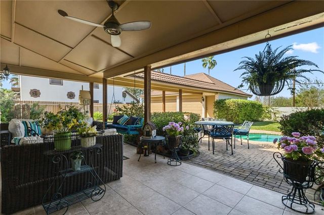 3509 Plazas Del Lago Drive, Edinburg, TX 78539