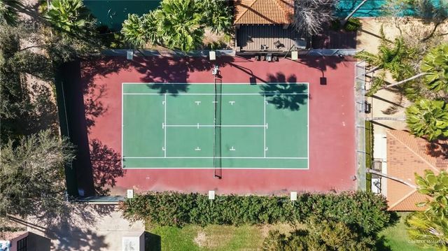 3509 Plazas Del Lago Drive, Edinburg, TX 78539