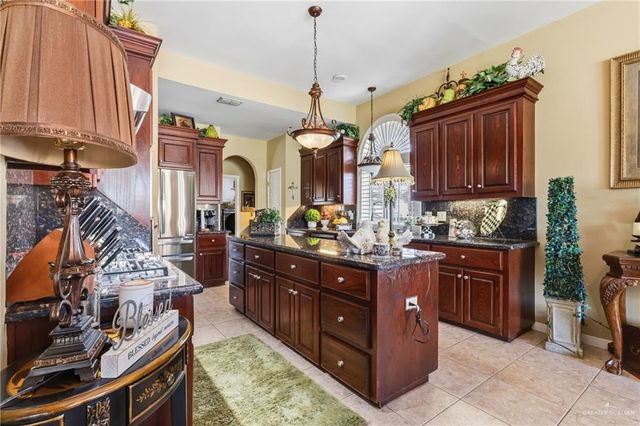 3509 Plazas Del Lago Drive, Edinburg, TX 78539