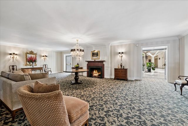 3750 N Lake Shore Drive 1D, Chicago, IL 60613