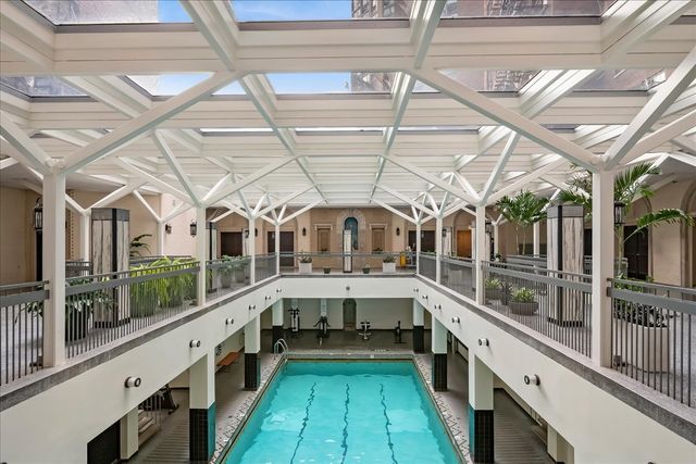 3750 N Lake Shore Drive 1D, Chicago, IL 60613