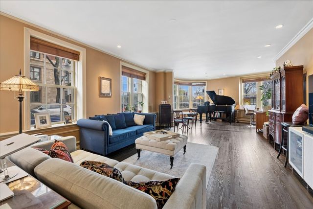 3750 N Lake Shore Drive 1D, Chicago, IL 60613