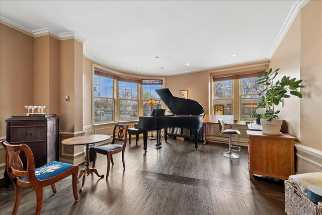 3750 N Lake Shore Drive 1D, Chicago, IL 60613