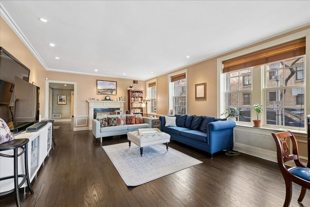 3750 N Lake Shore Drive 1D, Chicago, IL 60613