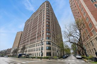 3750 N Lake Shore Drive 1D, Chicago, IL 60613