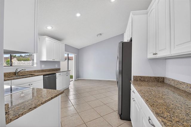 6043 Sunberry Circle, Boynton Beach, FL 33437
