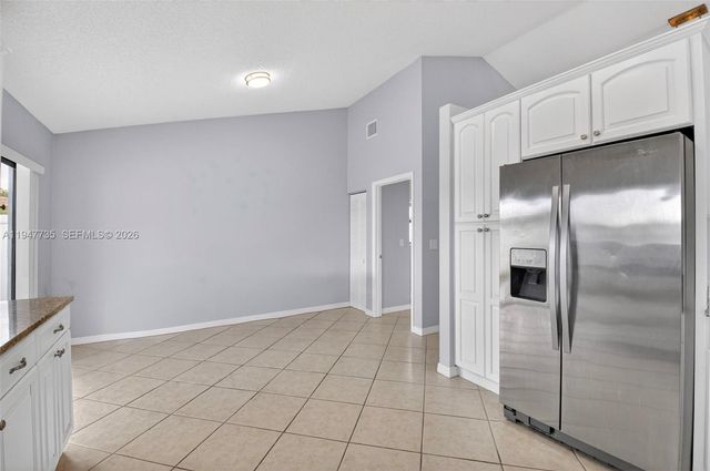 6043 Sunberry Circle, Boynton Beach, FL 33437