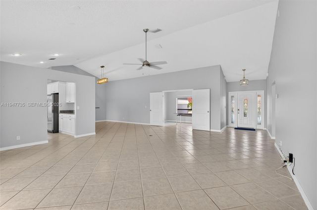 6043 Sunberry Circle, Boynton Beach, FL 33437