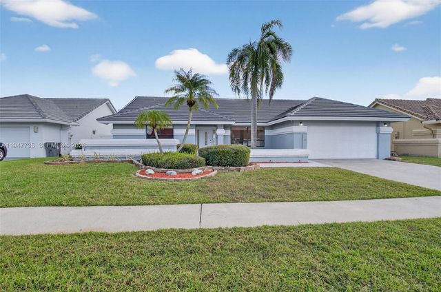 6043 Sunberry Circle, Boynton Beach, FL 33437
