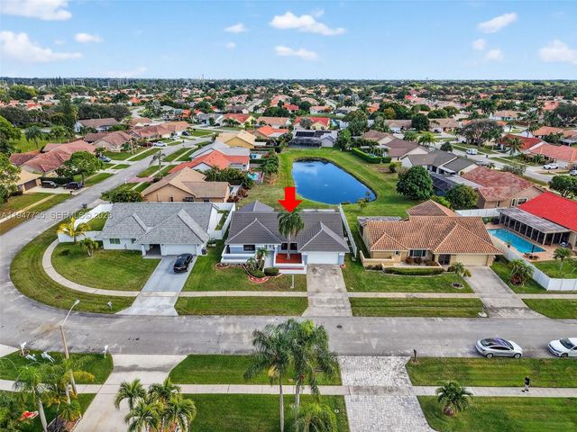 6043 Sunberry Circle, Boynton Beach, FL 33437