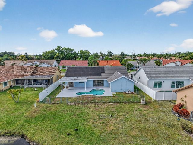 6043 Sunberry Circle, Boynton Beach, FL 33437