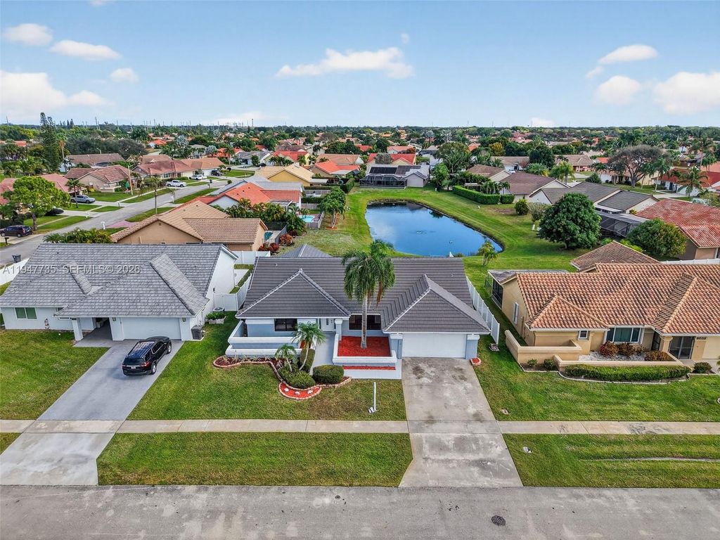 6043 Sunberry Circle, Boynton Beach, FL 33437