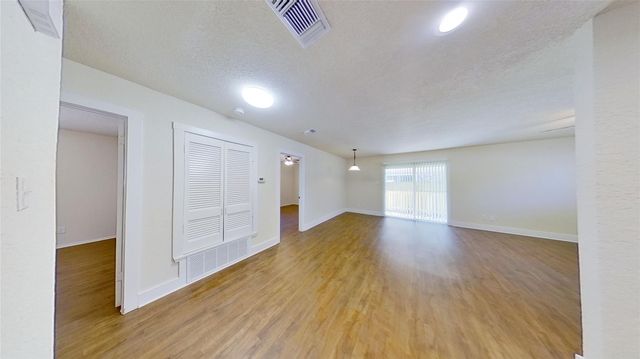 2107 Magnolia DR B, Round Rock, TX 78664