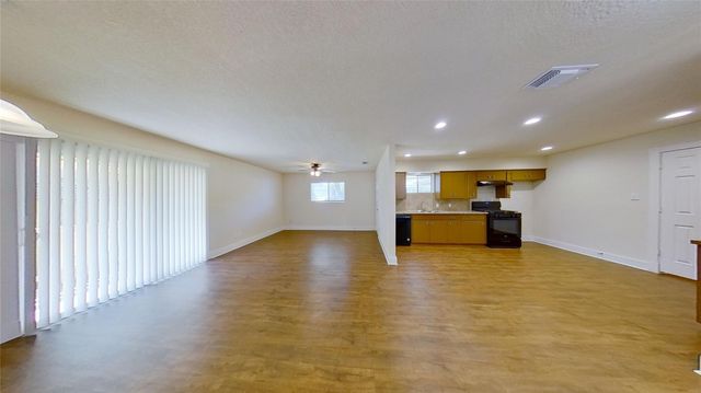 2107 Magnolia DR B, Round Rock, TX 78664