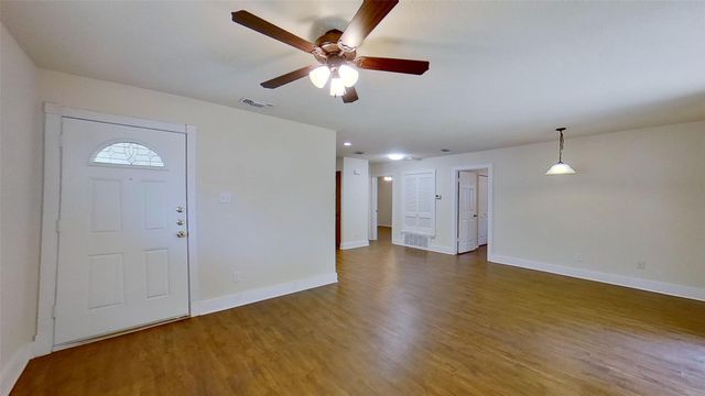 2107 Magnolia DR B, Round Rock, TX 78664
