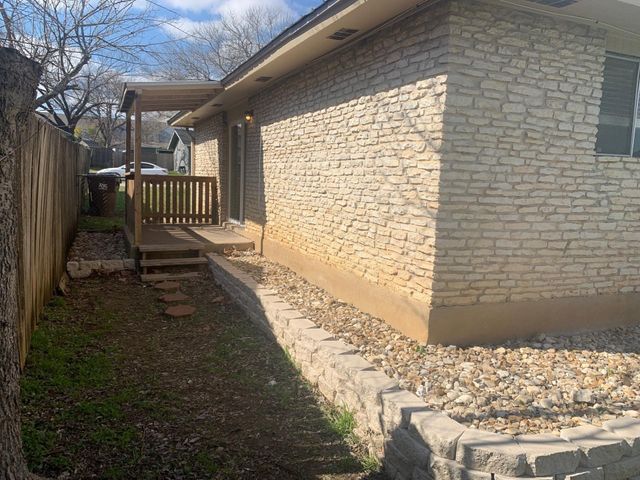 2107 Magnolia DR B, Round Rock, TX 78664