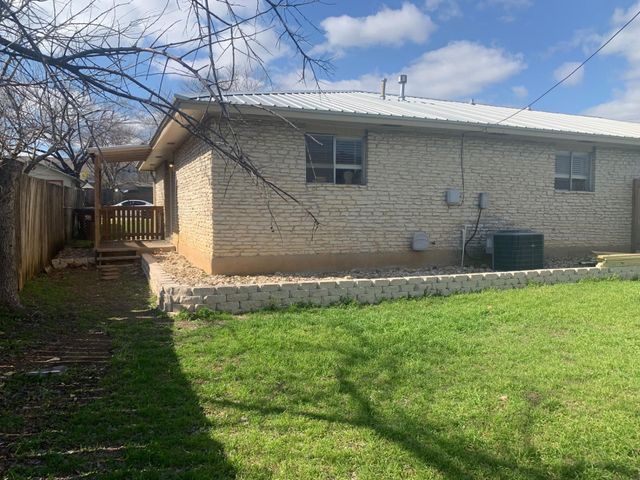 2107 Magnolia DR B, Round Rock, TX 78664