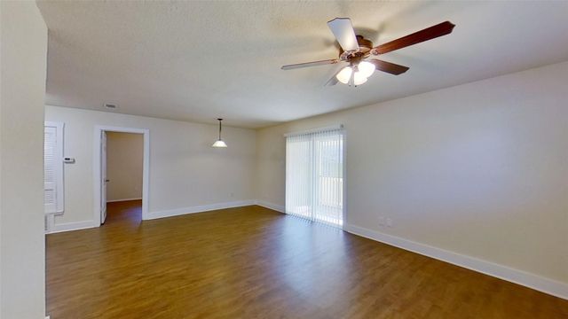 2107 Magnolia DR B, Round Rock, TX 78664