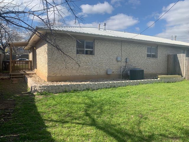 2107 Magnolia DR B, Round Rock, TX 78664