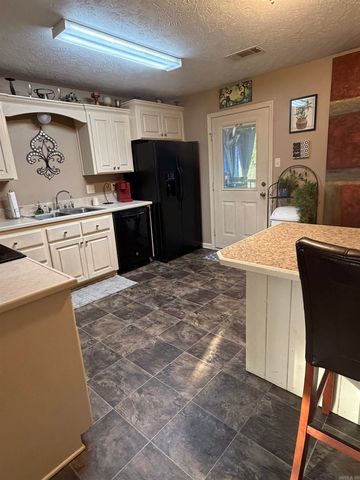 131 Weathering Drive, Austin, AR 72007