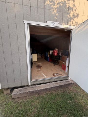 131 Weathering Drive, Austin, AR 72007