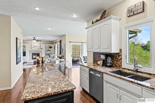 18422 Ontario Street, Omaha, NE 68130