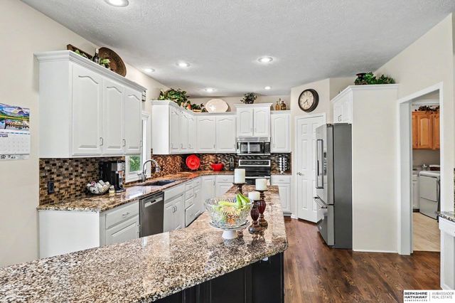 18422 Ontario Street, Omaha, NE 68130