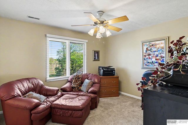 18422 Ontario Street, Omaha, NE 68130