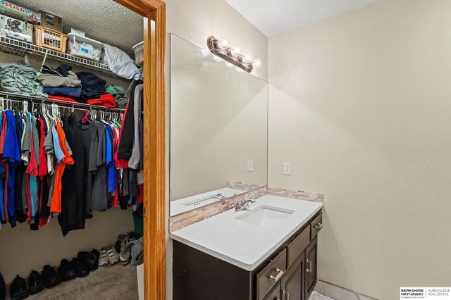 18422 Ontario Street, Omaha, NE 68130