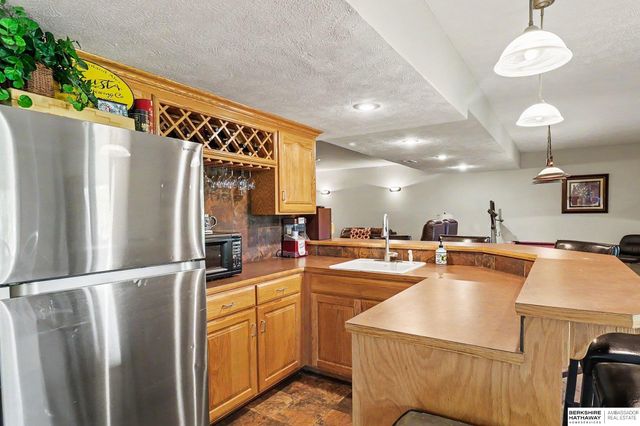 18422 Ontario Street, Omaha, NE 68130