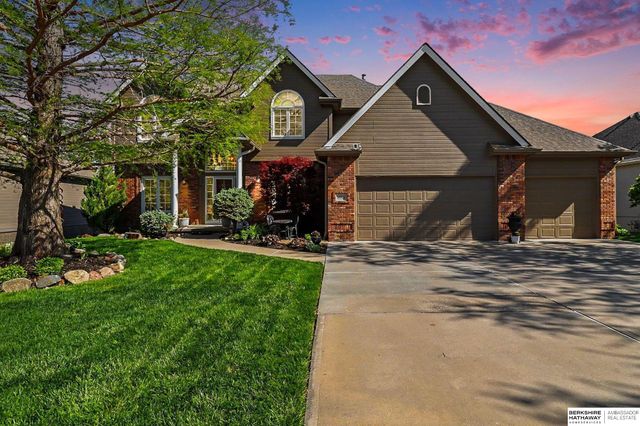 18422 Ontario Street, Omaha, NE 68130