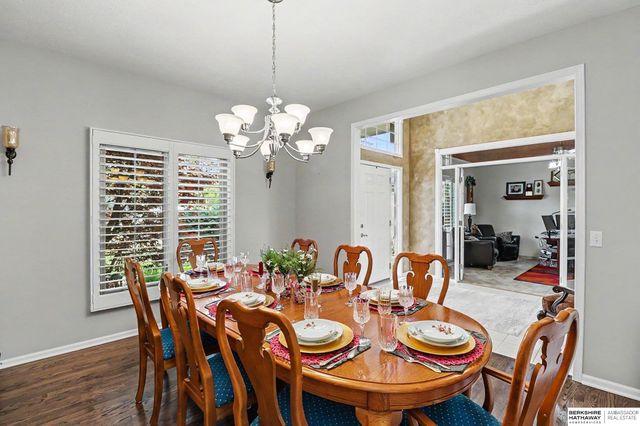 18422 Ontario Street, Omaha, NE 68130