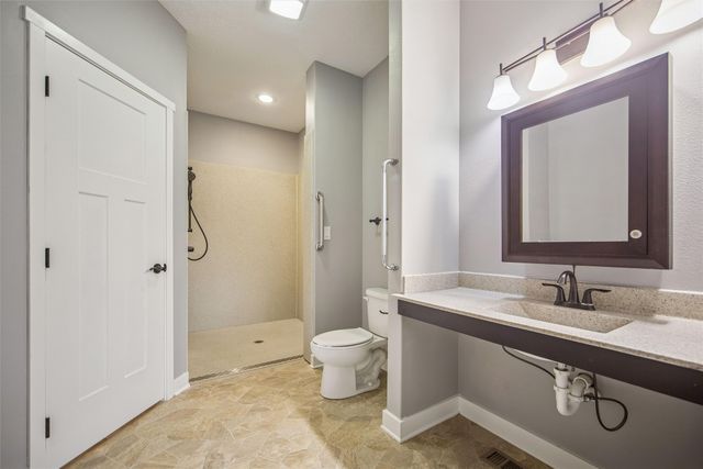 4411 NE Briarwood Drive, Ankeny, IA 50021