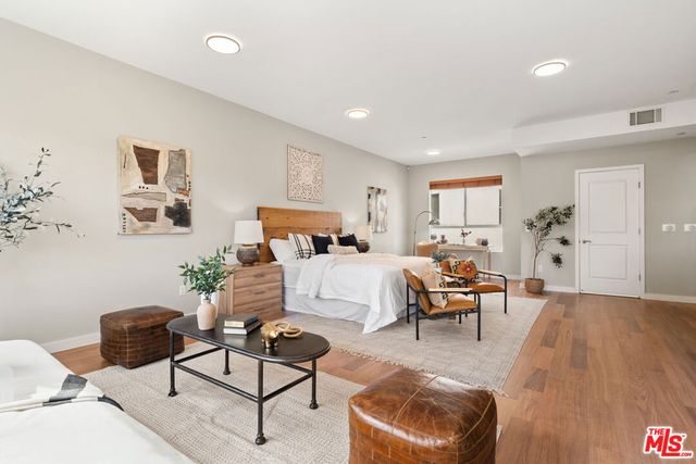 2397 Silver Lake Boulevard 22, Los Angeles, CA 90039