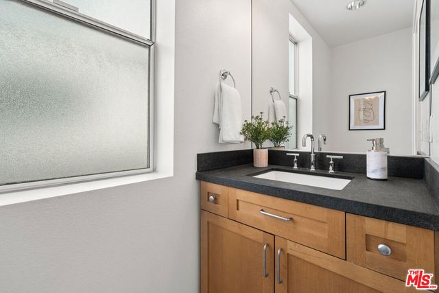 2397 Silver Lake Boulevard 22, Los Angeles, CA 90039