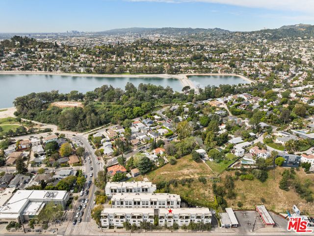 2397 Silver Lake Boulevard 22, Los Angeles, CA 90039